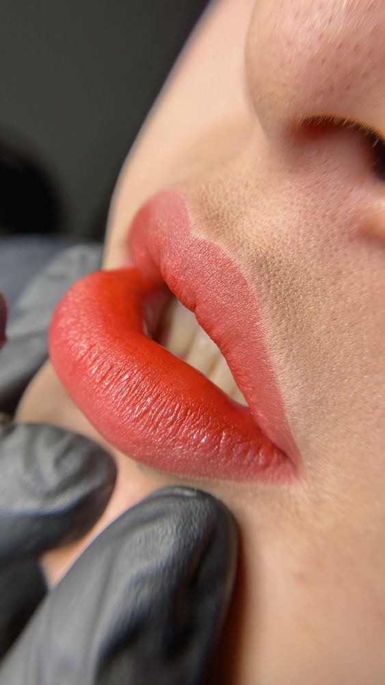 Bombombum Lips - técnica firma de Dani Osorio